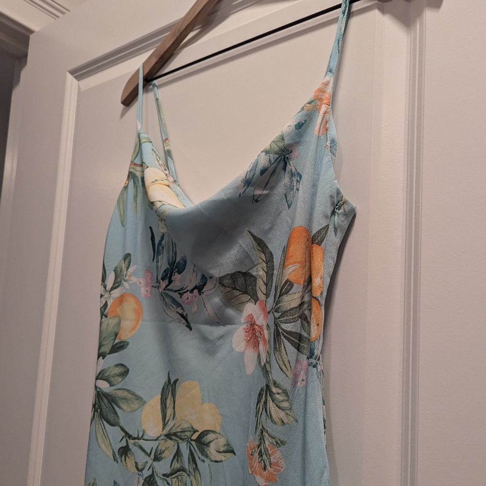 Dress - Picture 3 of 3